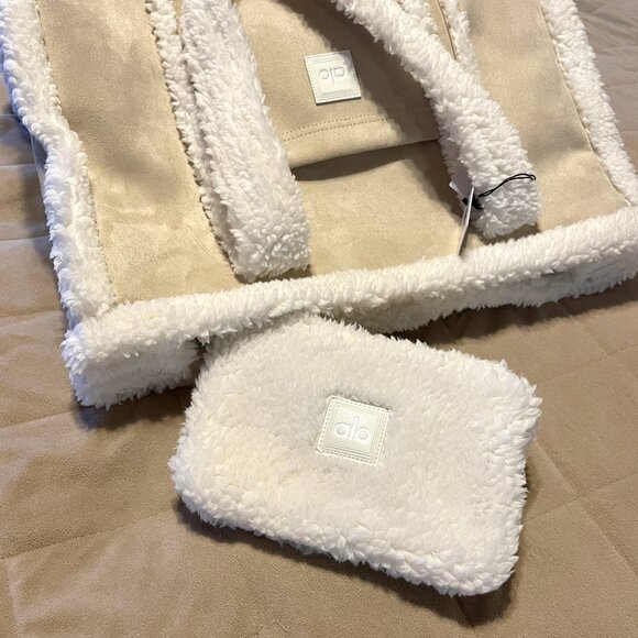 WINTERFUN TOTE BAG Oat/Ivory *NEW* w/tags RARE - Picture 5 of 9